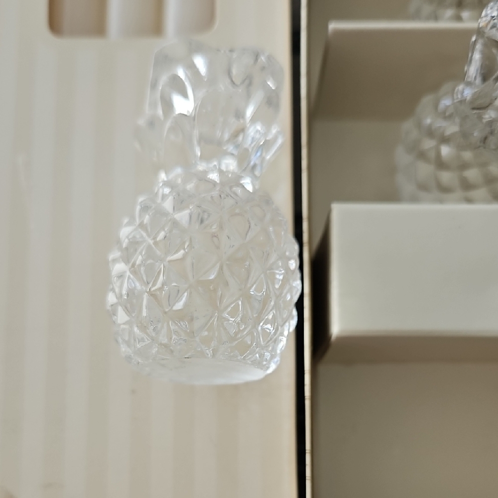 Williams Sonoma Candle Holders (4) Pineapples And Candles (8) White 10" Tapered - Picture 4 of 4